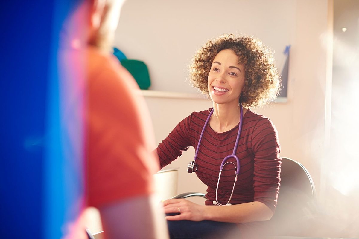 IMG casual doctor in consultation WEB