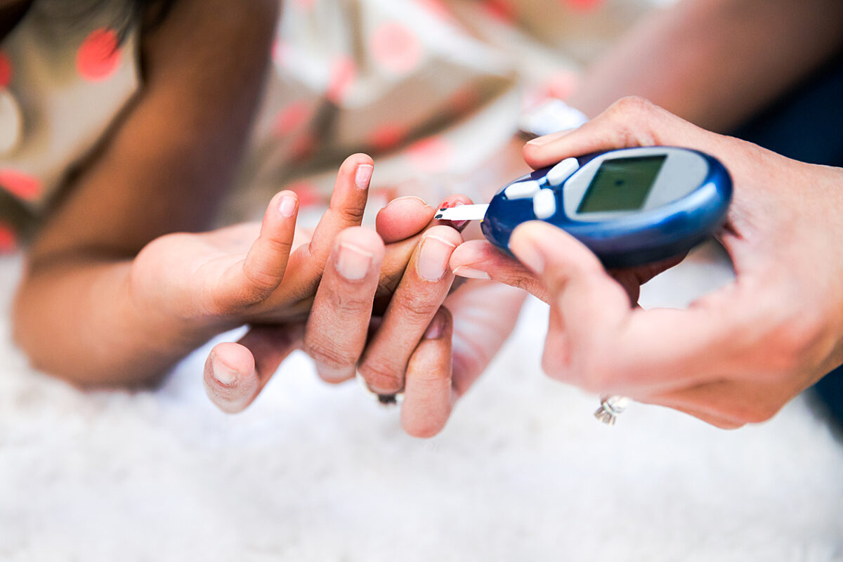 I Stock 485446203 monitoring blood sugar RGB web