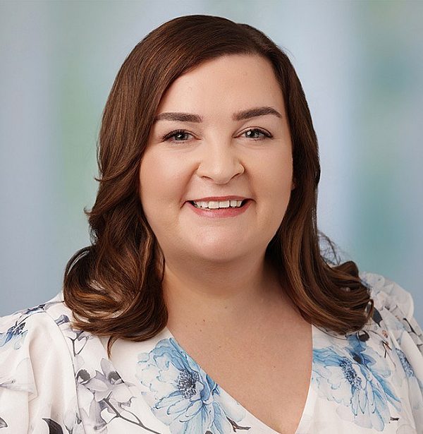 Lisa Smith 0172 cropped